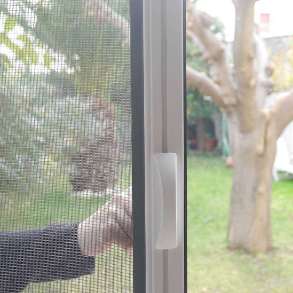 zoom sur une moustiquaire berkani